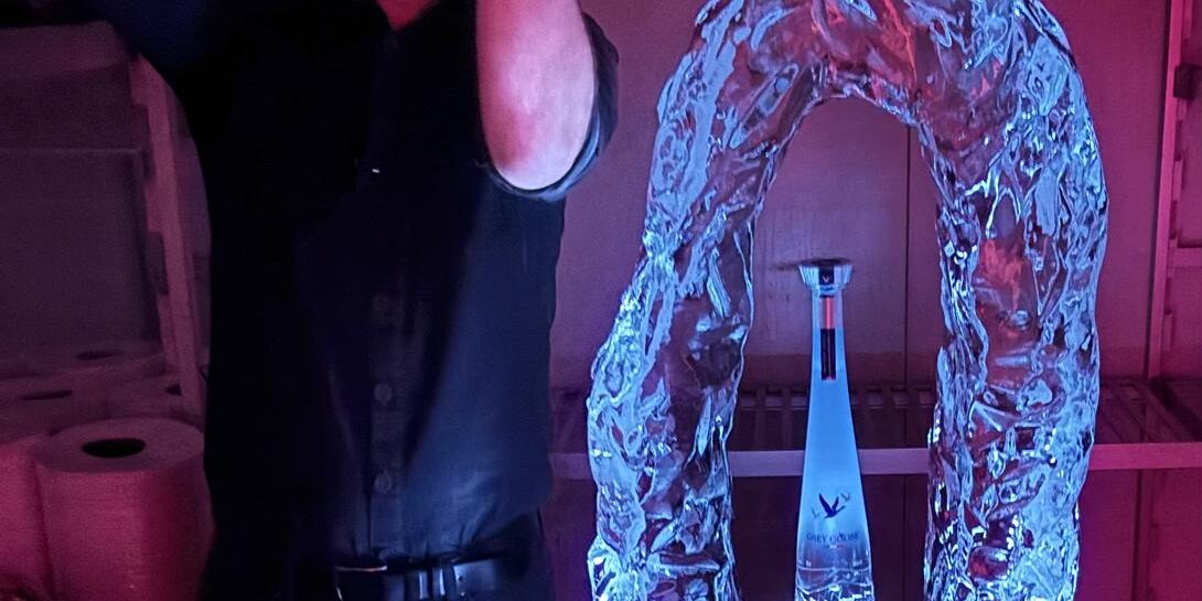 Ijssculptuur grey goose